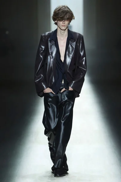 Look 45